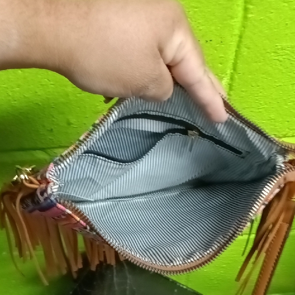 Fringed Multicolor Crossbody Bag - Picture 3 of 3